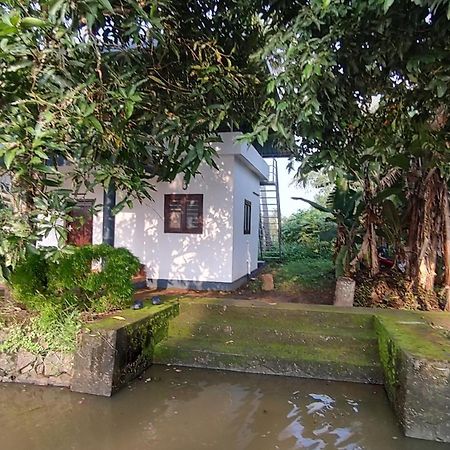 Valentine'S Rice Bowl Home Stay Alappuzha Exteriér fotografie